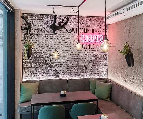 Cooper L Tivoli Bozen