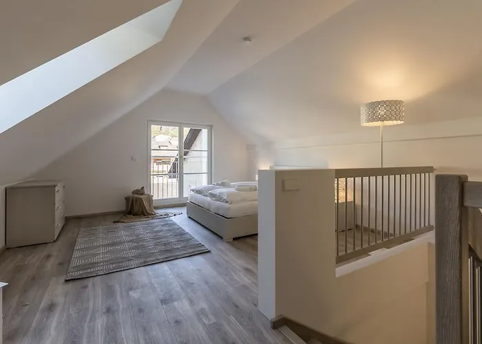 Cooper L Tivoli Apartamento