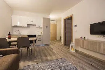 Cooper L Tivoli Apartamento *