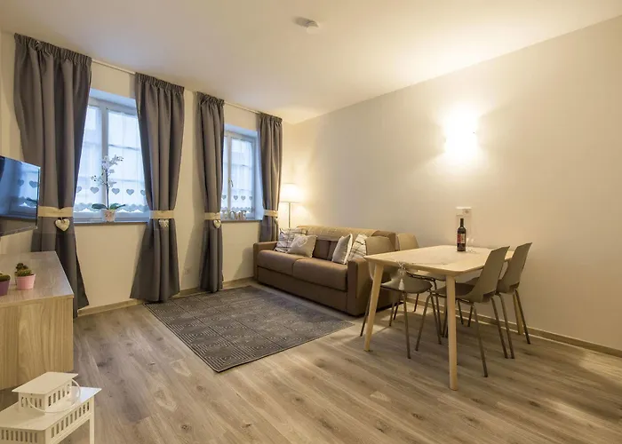 Cooper L Tivoli Apartment